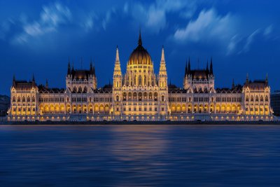 Zájezd do Maďarska - termální jezero v Hevízu, Balaton, putování po stopách sv. Martina a sv. Cyrila a Metoděje a hlavní město Budapešť 14. 9. - 19. 9. 2023 Zájezd do Maďarska - termální jezero v Hevízu, Balaton, putování po stopách sv. Martina a sv. Cyrila a Metoděje a hlavní město Budapešť 14. 9. - 19. 9. 2023